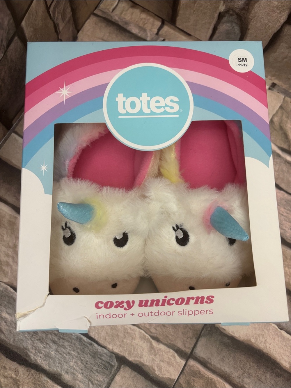 Totes Kids closed-back unicorn slippers